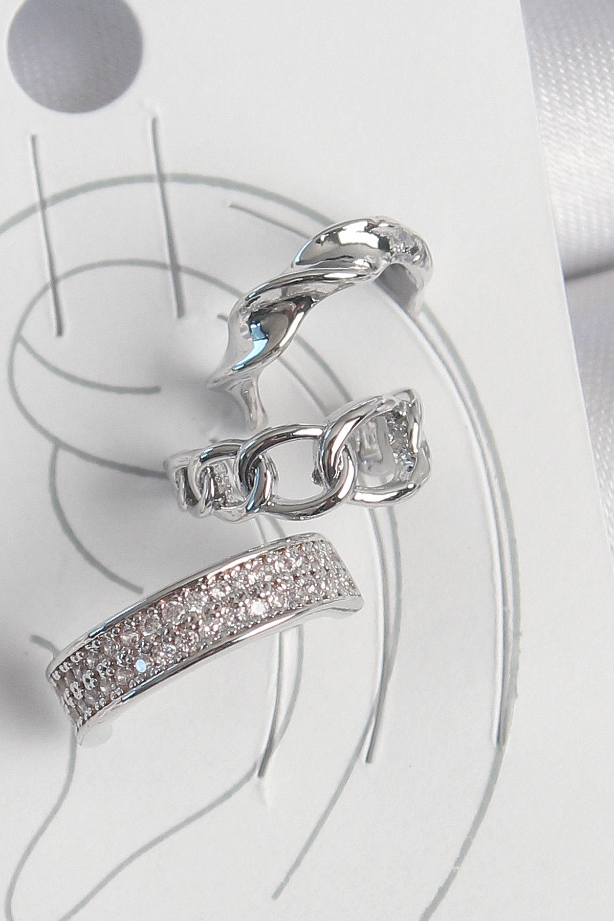 Pirinç Gümüş Renk Zirkon Taşlı 3'Lü Zincir Sarmal Model Kadın Kıkırdak Küpe