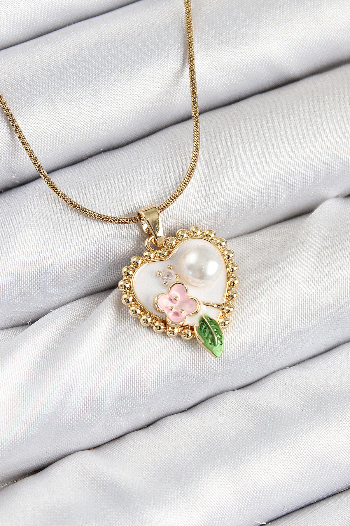 316L Çelik Sanatsal Portre Model Gold Renk Kadın Kolye