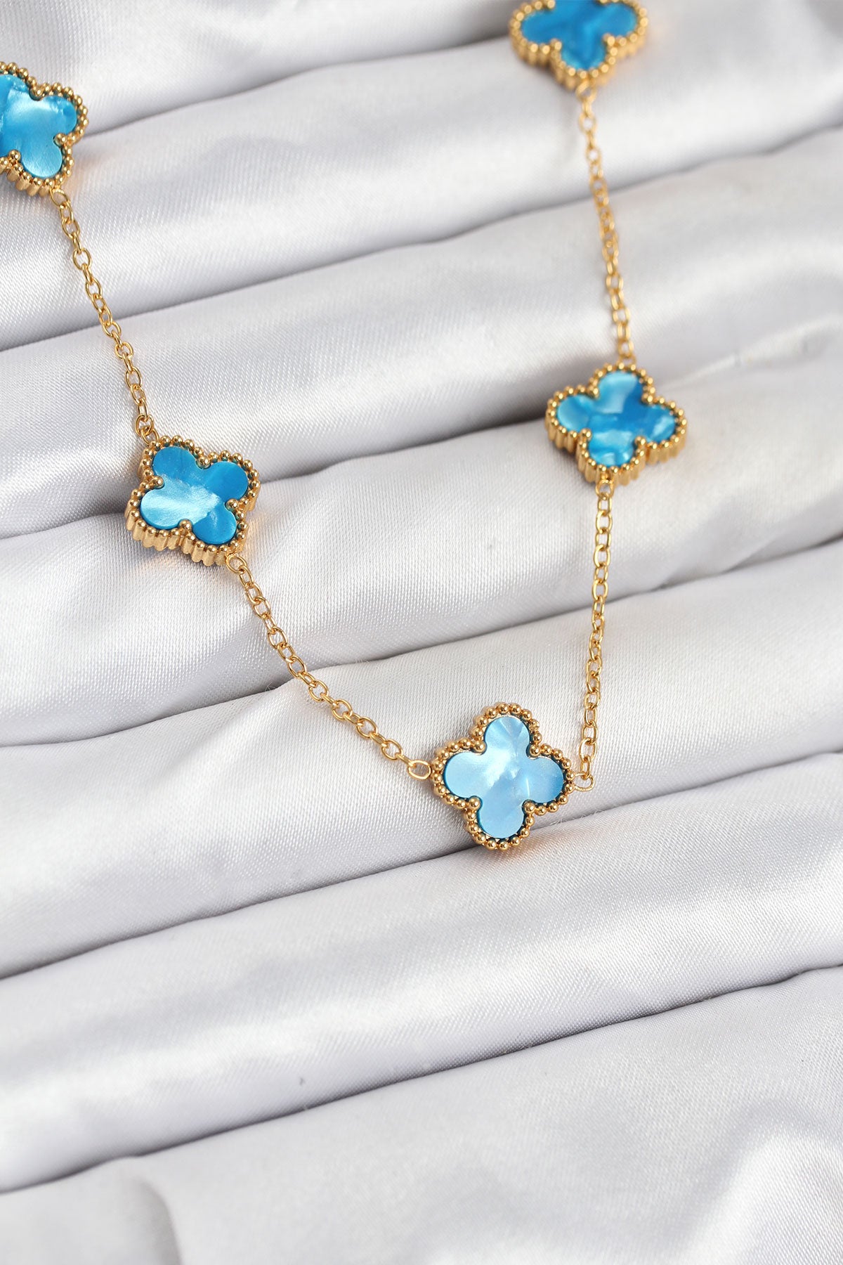 316L Çelik Zincir Gold Buz Mavisi Renk Yonca Kolye