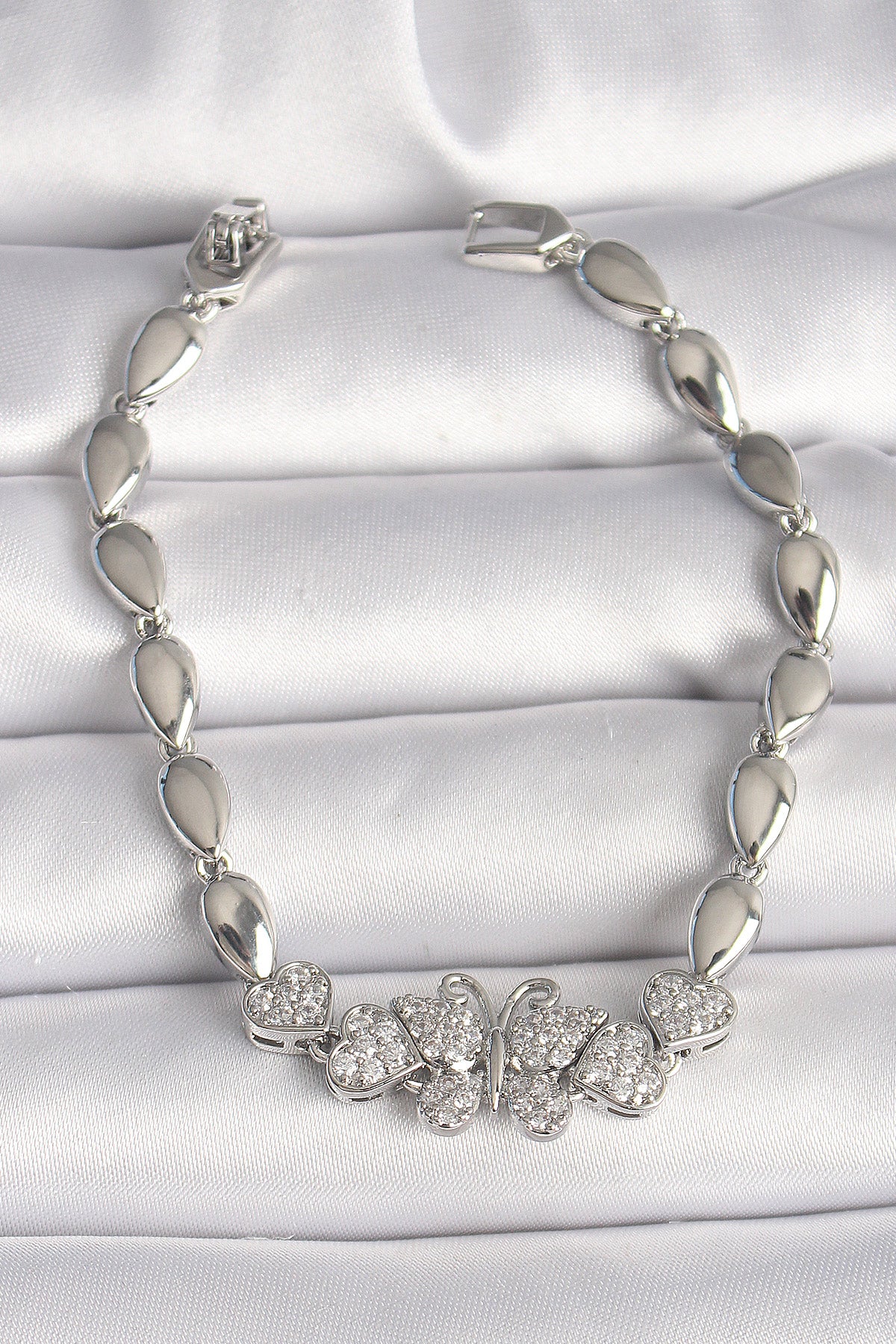 Pirinç Gümüş Renk Zirkon Taşlı Kelebek Figür Damla Zincir Model Kadın Bileklik