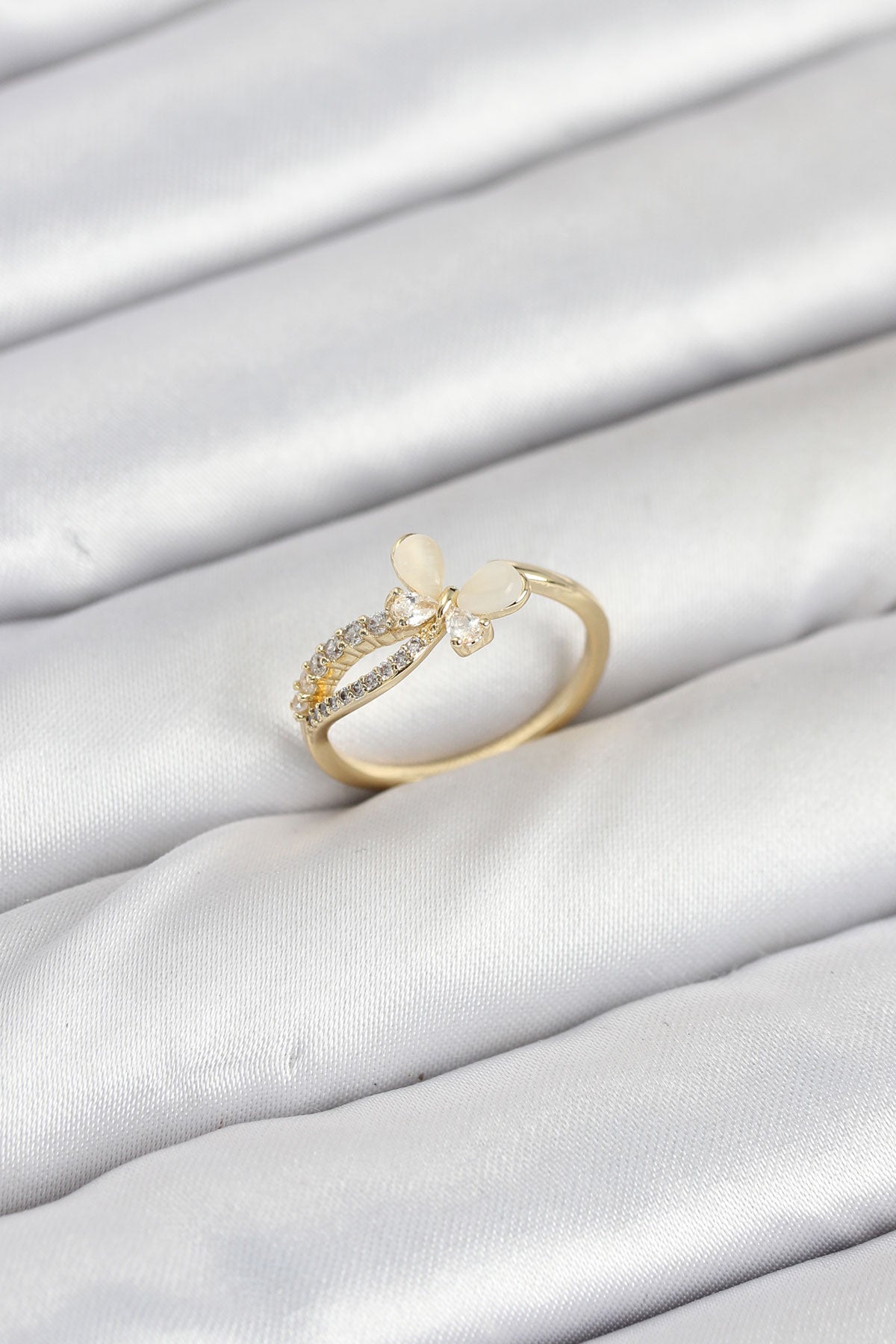 Pirinç Gold Renk Kelebek Zirkon Taşlı Kadın Yüzük