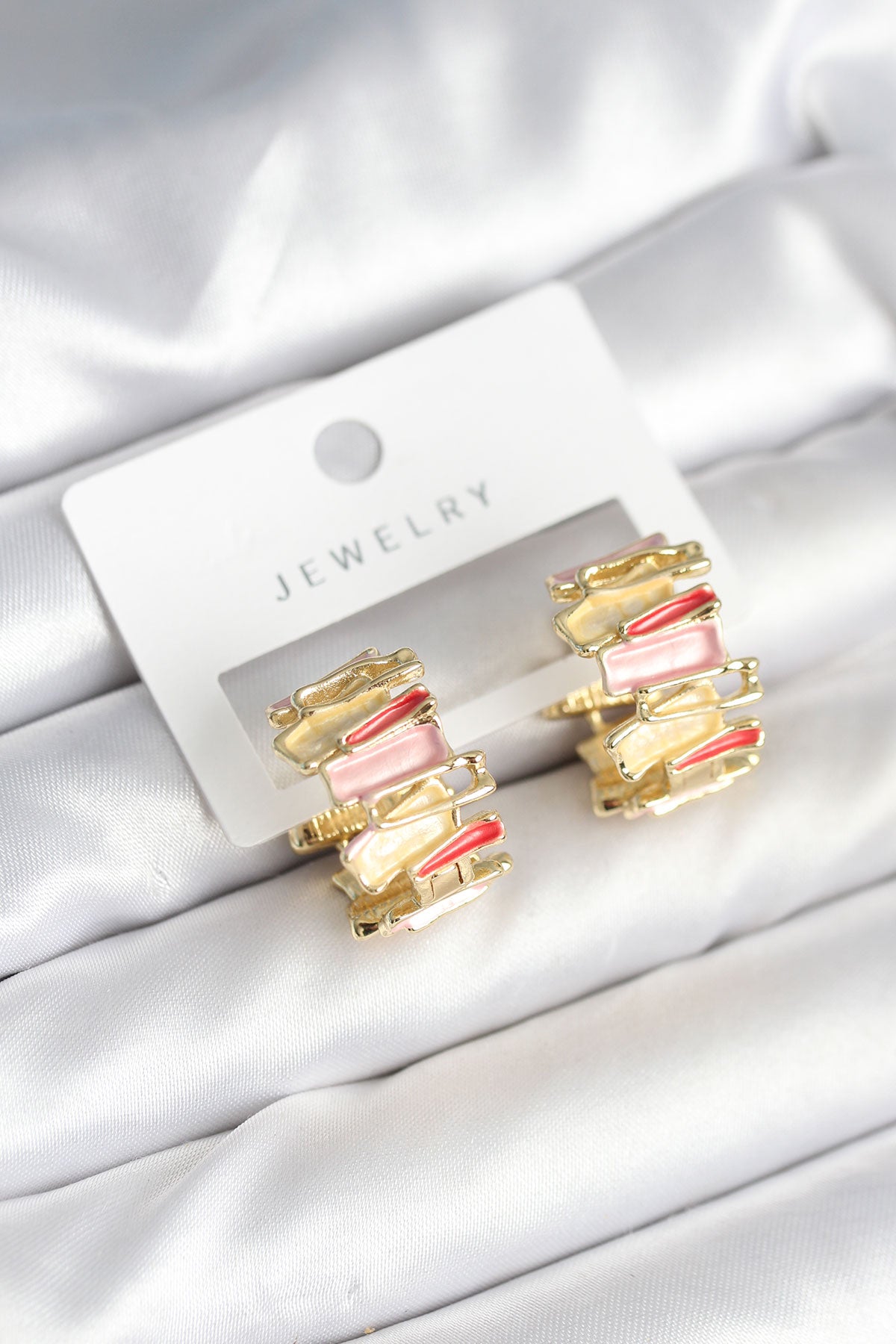 Mineli Karışık Renkli Gold Pirinç Kadın Küpe