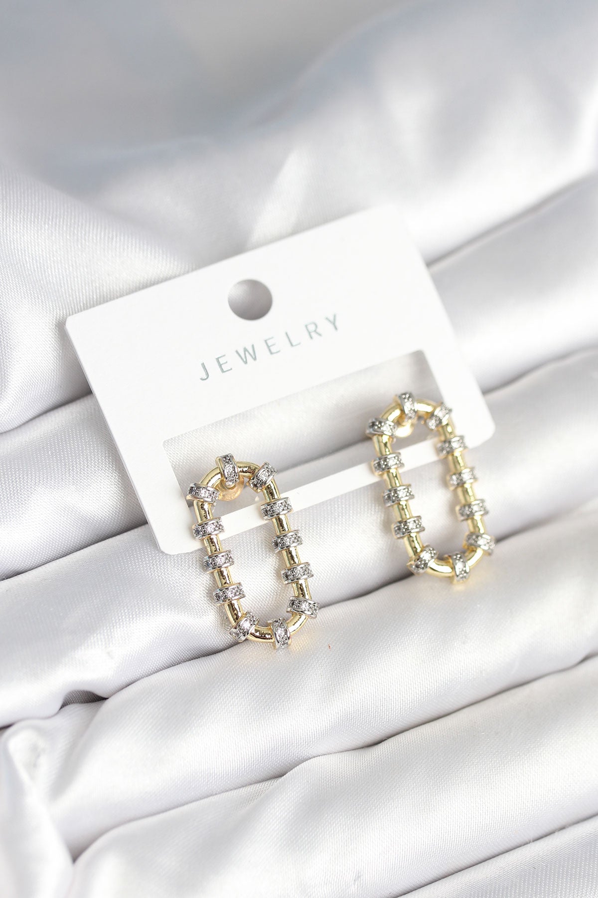 Vintage Model Halka Zirkon Taşlı Kadın Küpe