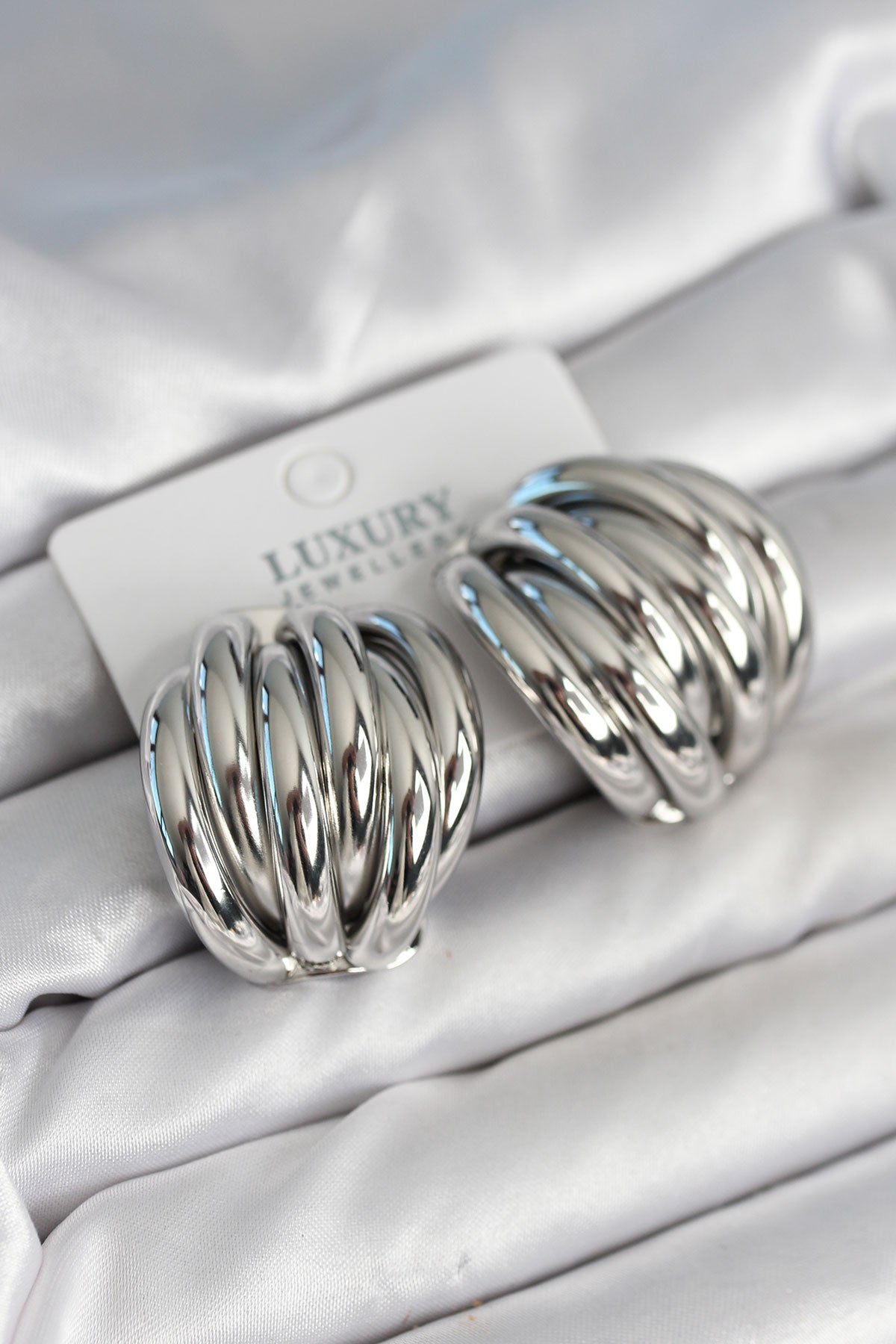 Pirinç Gümüş Renk Vintage Kadın Küpe