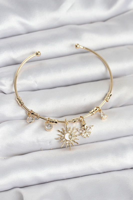 Güneş Charmlı Gold Renk Pirinç Kadın Bileklik