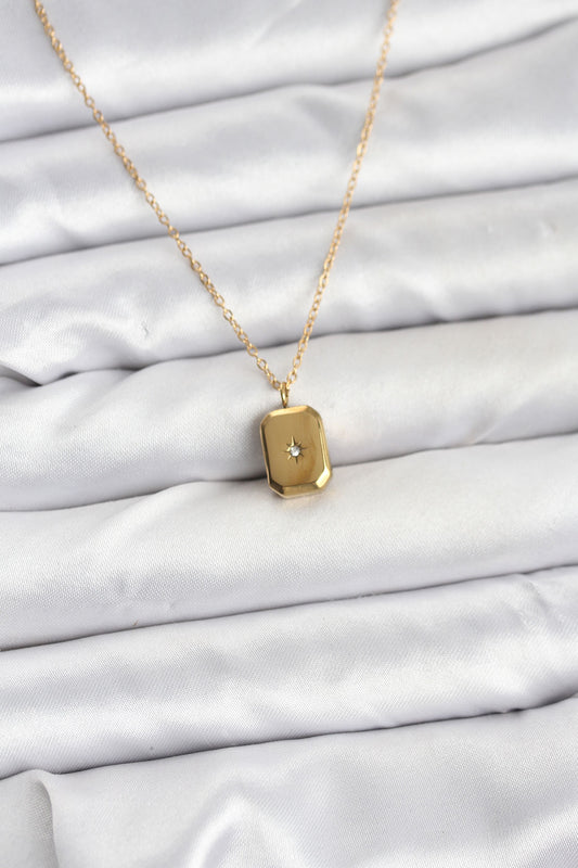 316L Çelik Zincir Gold Renk Minimal Kutup Yıldızı Model Kadın Kolye